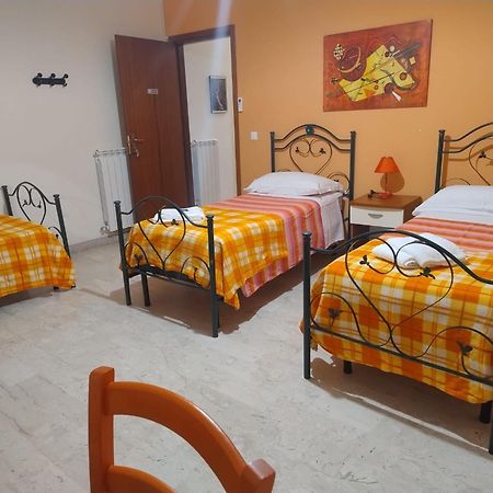 L'Attico Affittacamere B&B 카탄차로 외부 사진