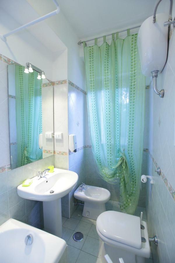 L'Attico Affittacamere B&B 카탄차로 외부 사진