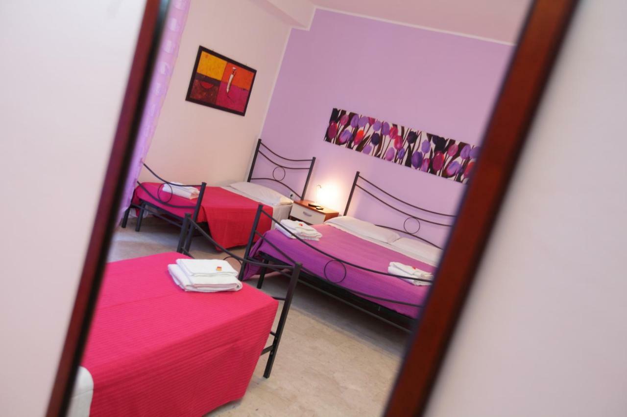 L'Attico Affittacamere B&B 카탄차로 외부 사진